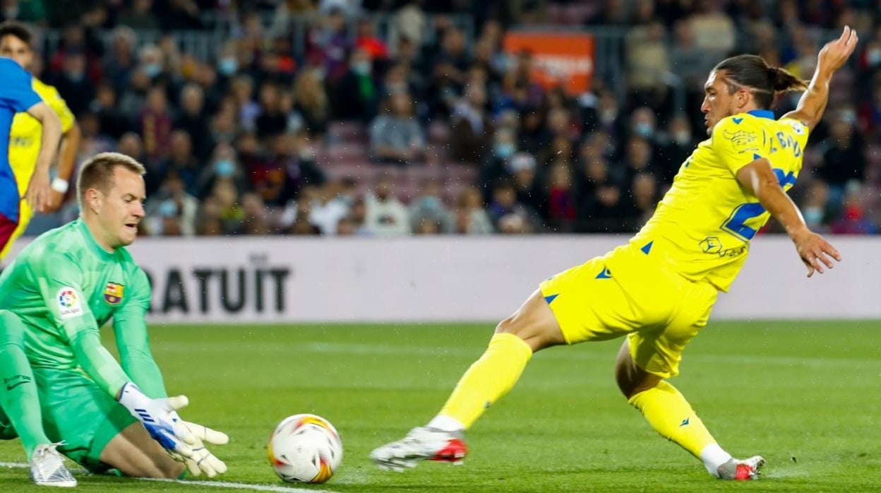 'Pacha' Espino ha sido uno de los mejores jugadores del Cádiz CF esta temporada.