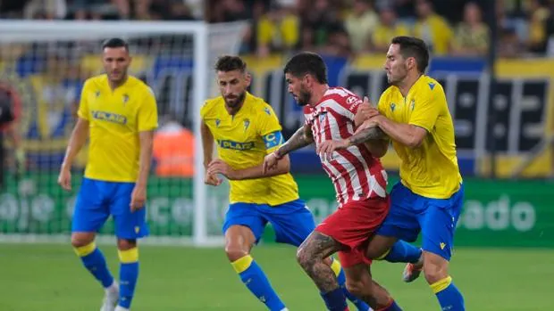Cádiz - Atlético: ¿Y los fichajes? (1-4)