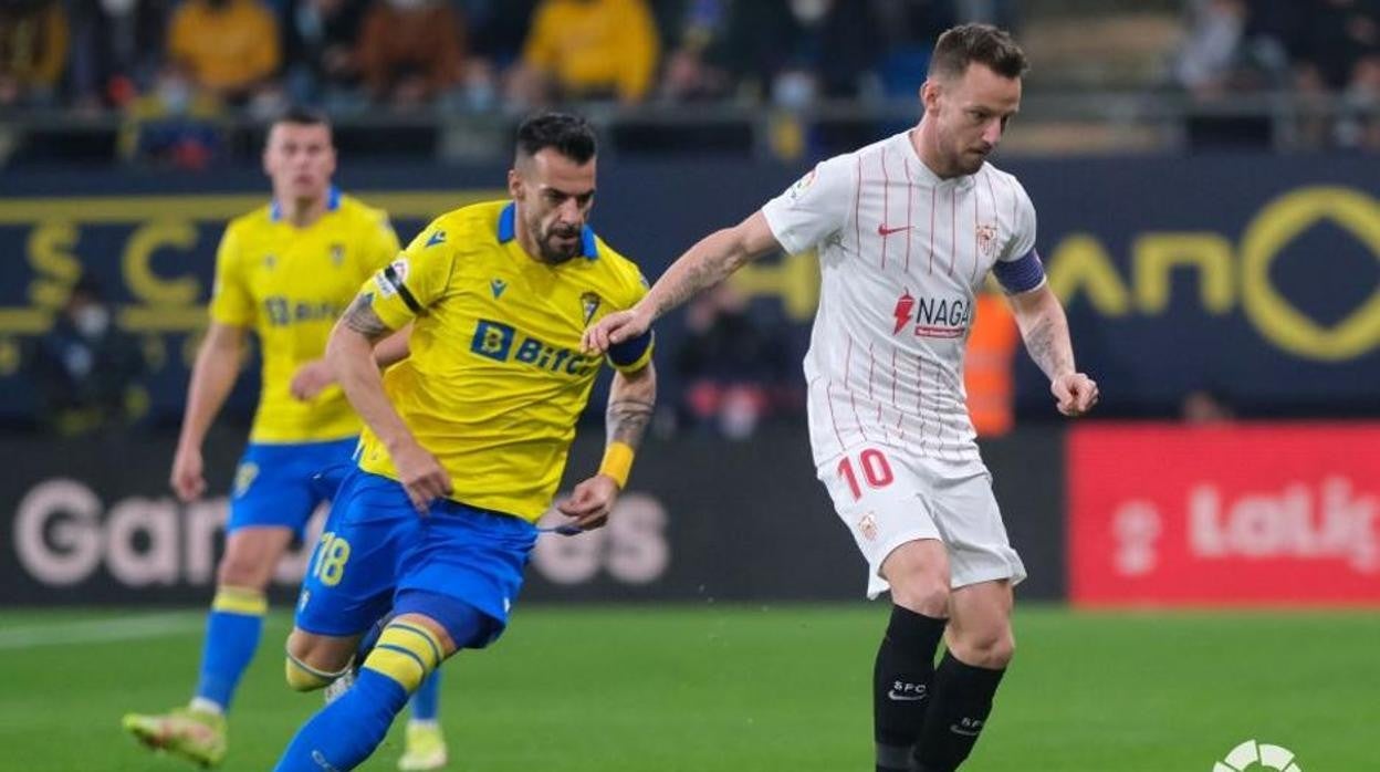 El Cádiz acaba la pretemorada con el Sevilla