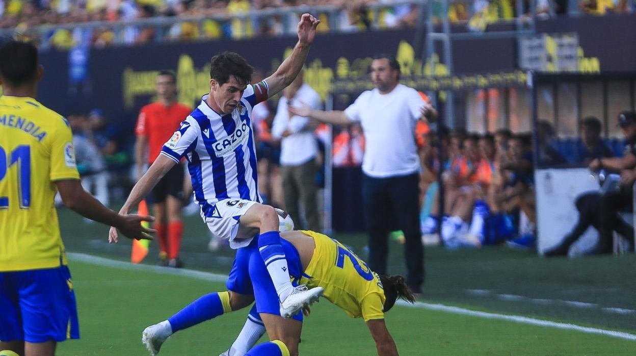 El Pacha Espino no estuvo muy afortunado ante la Real.