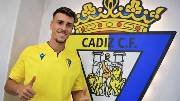 Blanco ya es amarillo: «Quiero formar parte del proyecto ambicioso del Cádiz»