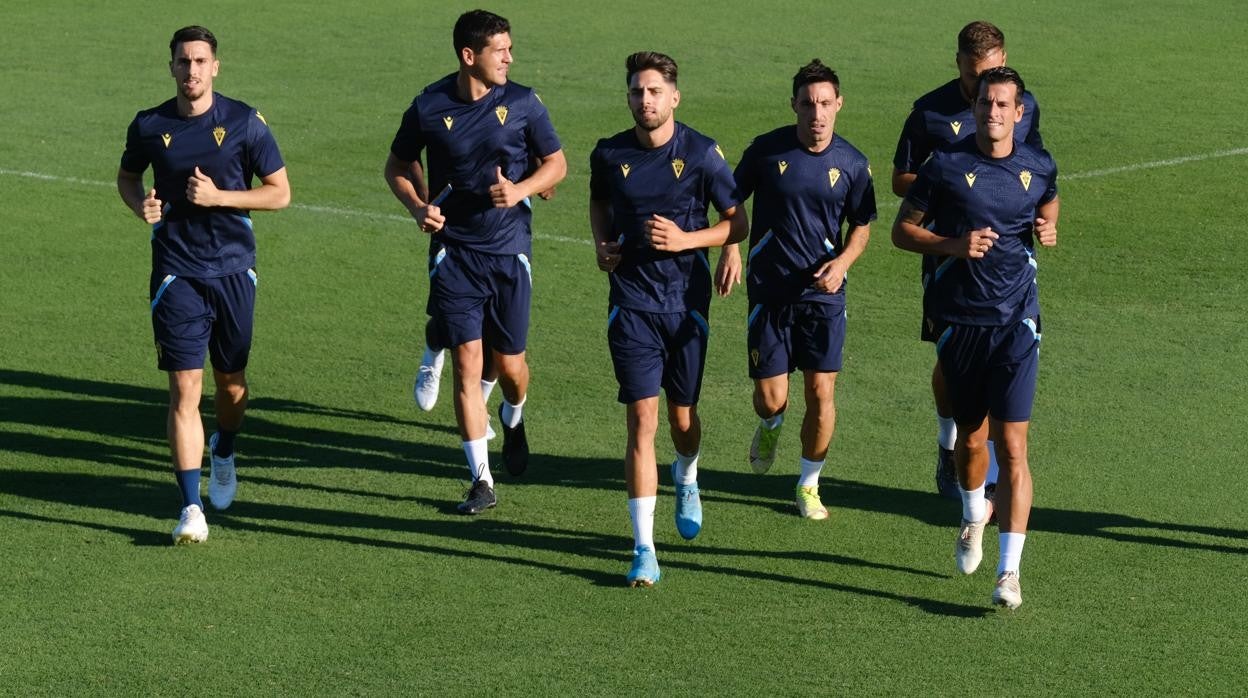 Martín Calderón, a la izquierda, en un entrenamiento esta pretemporada.