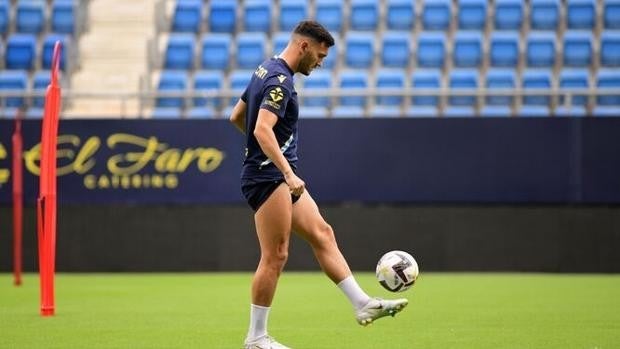 El Cádiz CF cierra la puerta a Lucas Pérez una vez más: «El porcentaje de que salga es cero»