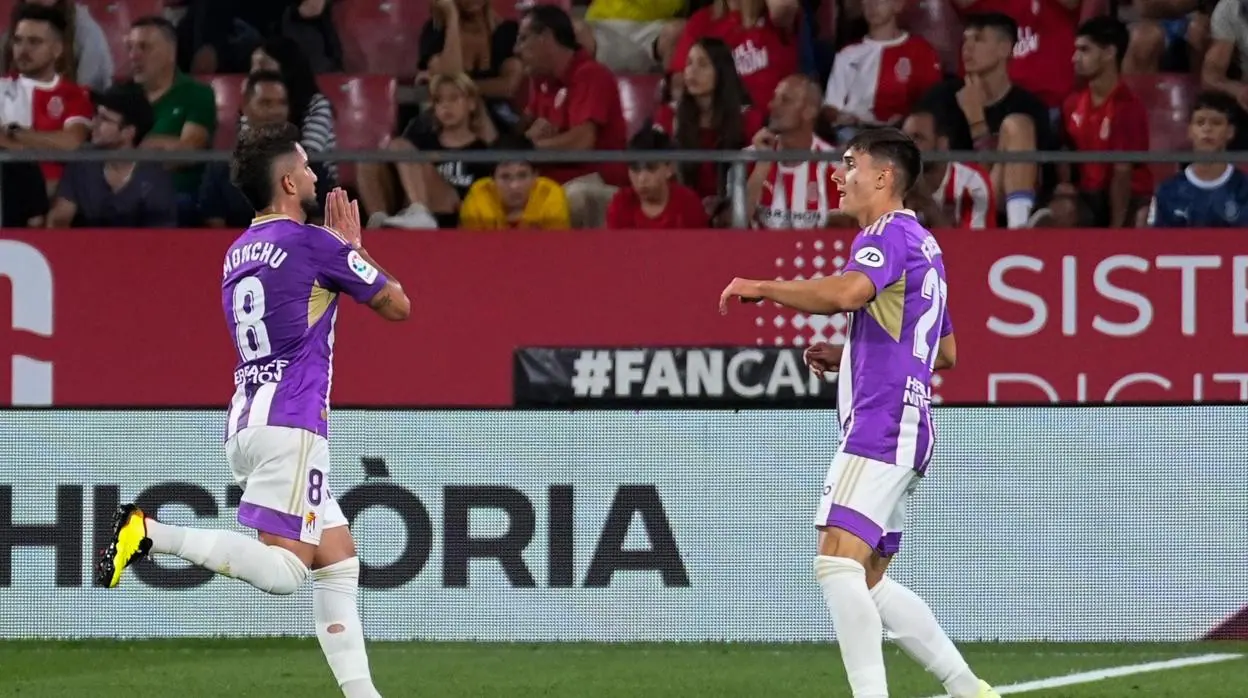 Monchu celebra el gol con el que adelantó al Valladolid en Gerona.