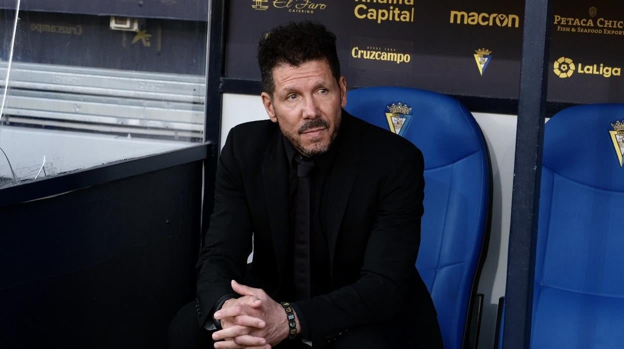 Simeone en el banquillo de Carranza