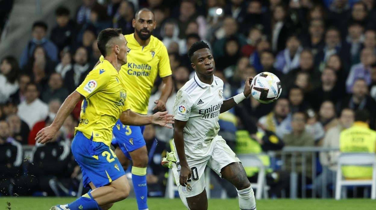 San emeterio y fali, tras vinicius.