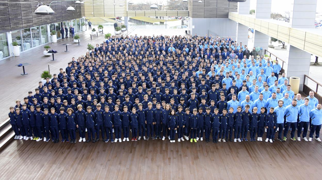 El Cádiz CF celebró la Navidad en el hotel Atlántico.