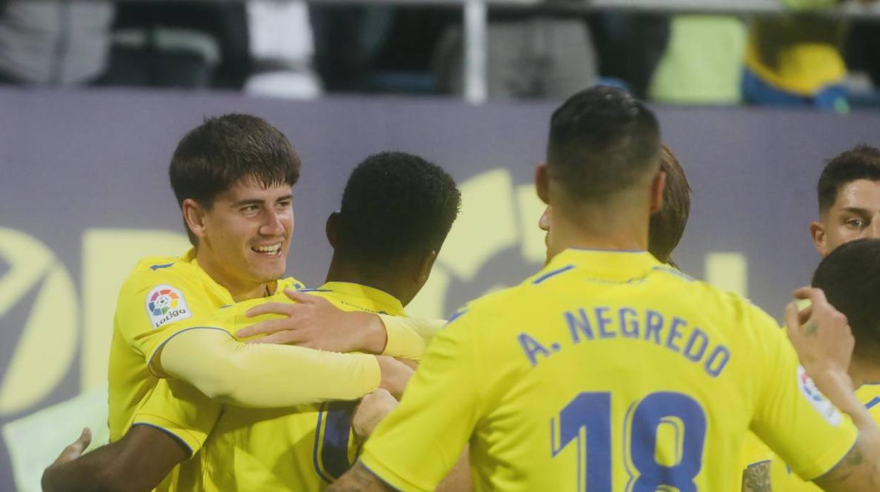 Carlos García celebra su tanto ante el United