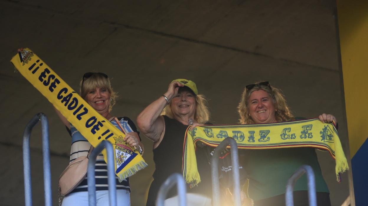 El Cádiz CF quiere que su estadio registre una gran entrada el próximo lunes ante el Elche.