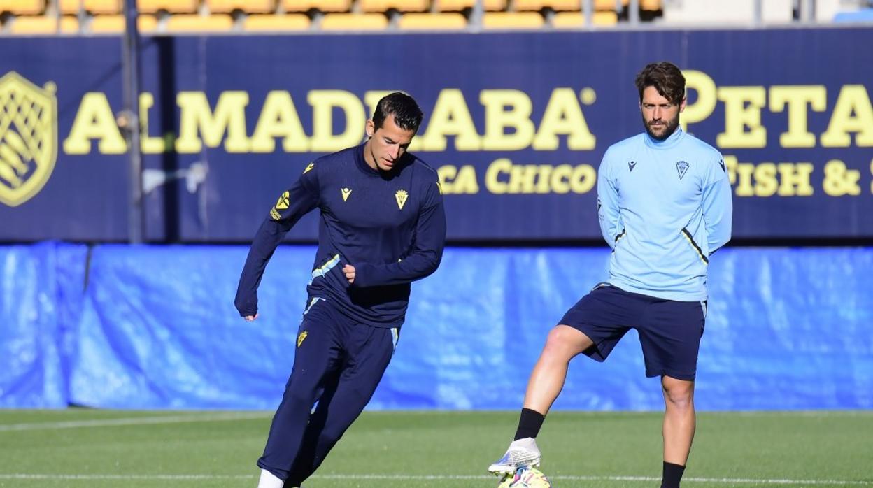 Luis Hernández, durante un entrenamiento en Carranza.