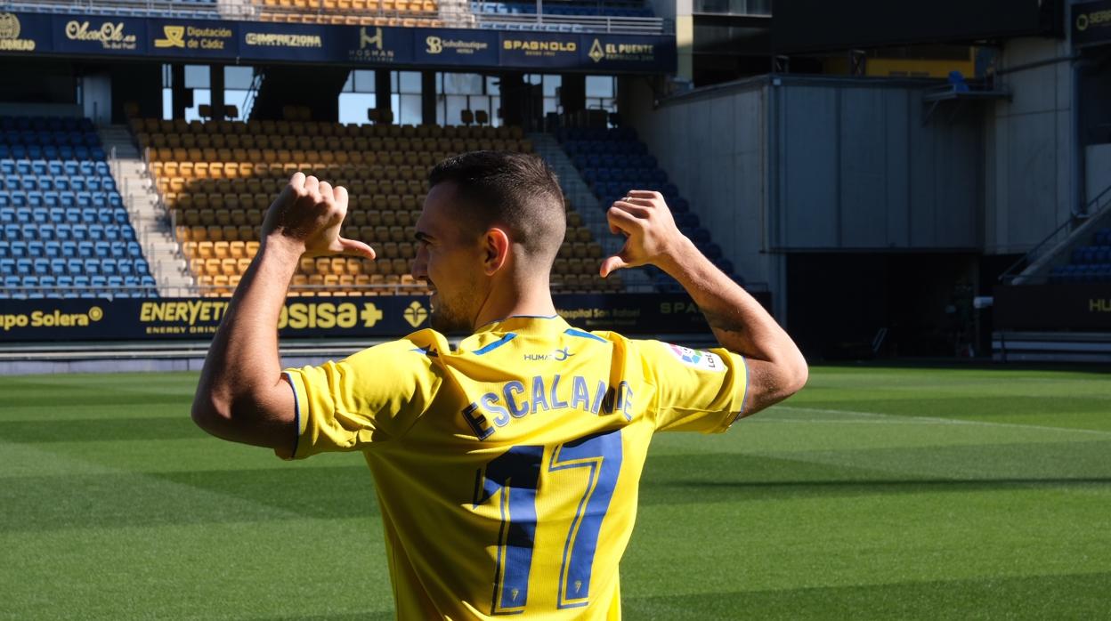 Gonzalo Escalante será el dorsal 17 del Cádiz CF.