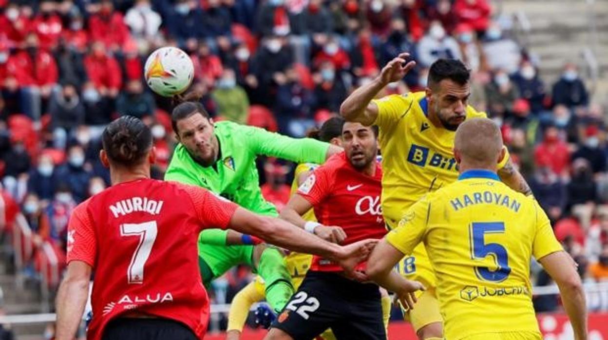 Conan Ledesma y el Cádiz CF fueron perjudicados en Mallorca la temporada pasada.