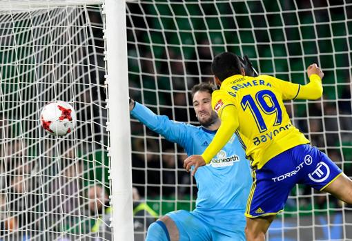 Histórica victoria del Cádiz CF en la Copa del Rey en el Estadio Benito Villamarín.