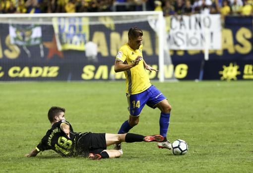 Brian Oliván jugó tres temporadas en el Cádiz CF.