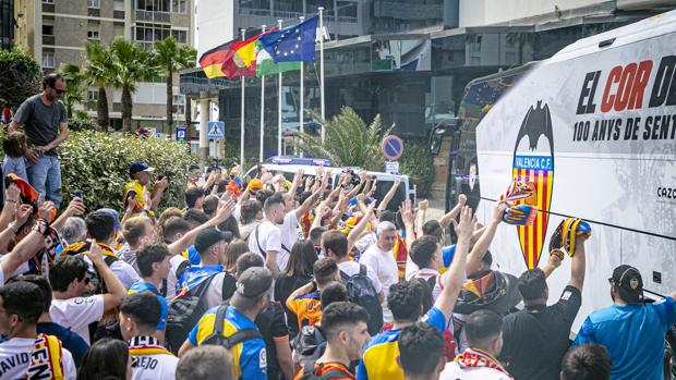 (Vídeo) Desembarco valencianista en Cádiz