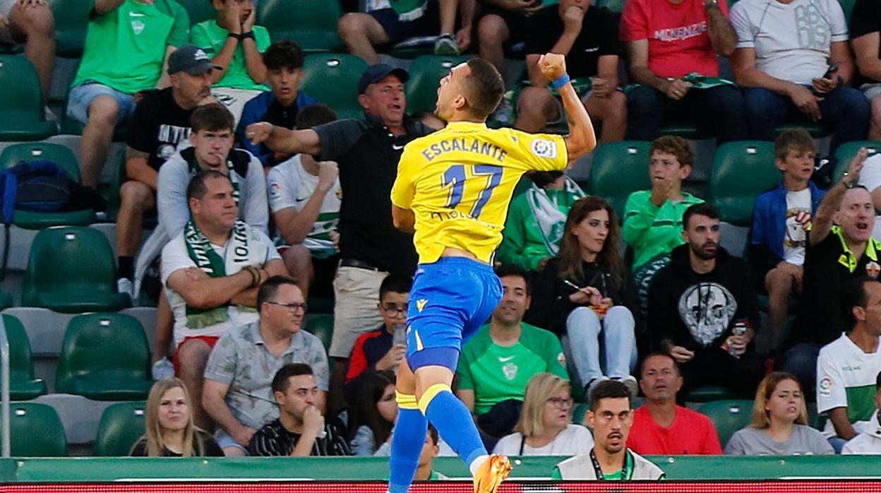 Escalante celebra su gol en Elche