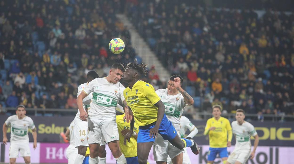 LaLiga ya ha terminado, pero se sigue hablando del Cádiz - Elche.