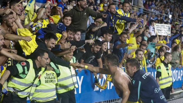 El Cádiz CF forma parte de un acuerdo histórico para su afición