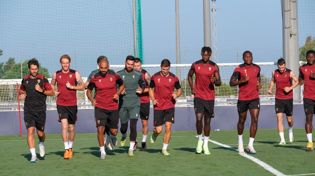 El Cádiz CF continúa con su pretemporada.