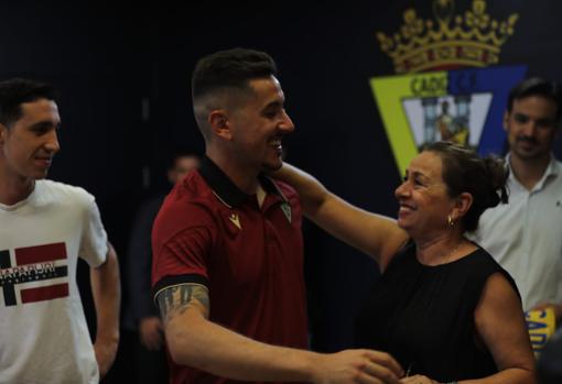 Javi Hernández, durante su presentación