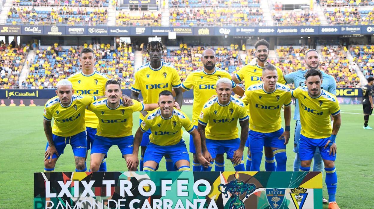 Once del Cádiz ante el Lecce en el Trofeo