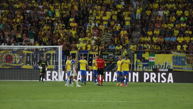 Cádiz llenó de ilusión y ganas el templo del cadismo