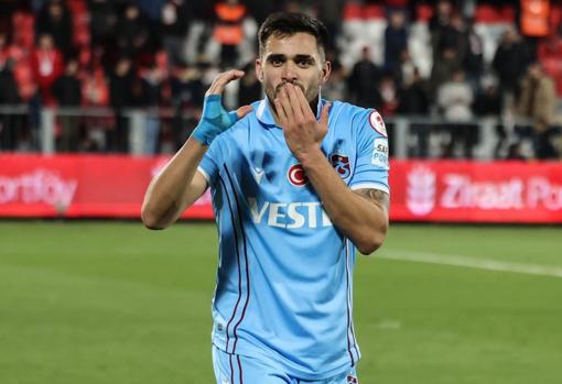 El delantero uruguayo Maxi Gómez durante su etapa en el Trabzonspor.