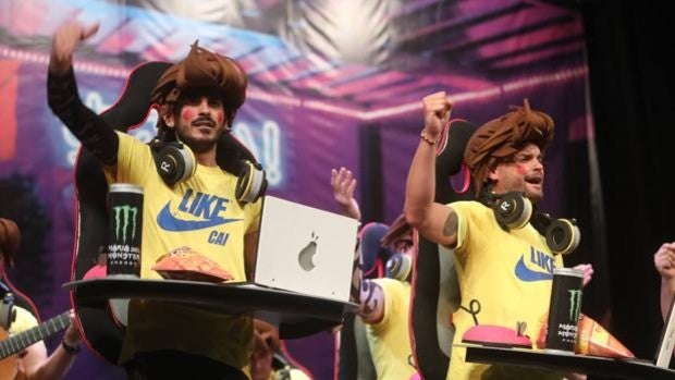 La chirigota 'Los que comen de las visitas', descalificada del COAC 2022