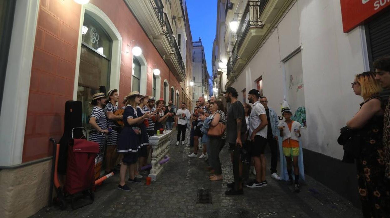 Una y no más, Santo Tomás