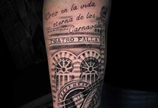 Otros de los tatuajes que ha realizado el tatuador Andrés.