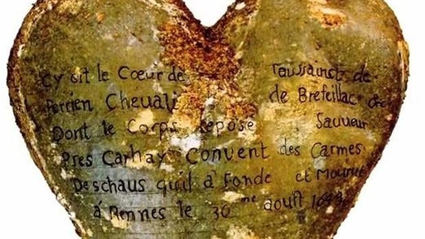 El corazón del caballero de Brefeillac fue enterrado junto al de su esposa Louise de Quengo, algo que según los investigadores era común en la época