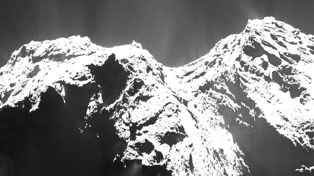 Superficie del cometa 67P, en la que la sonda Rosetta ha hecho este hallazgo