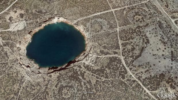 Uno de los agujeros gigantescos de Texas, provocado por la extracción de petróleo