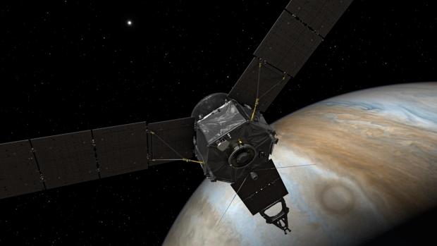 Recreación de la sonda Juno sobrevolando Júpiter