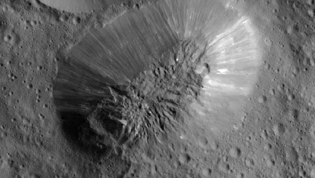 Ahuna Mons, un posible criovolcán en Ceres