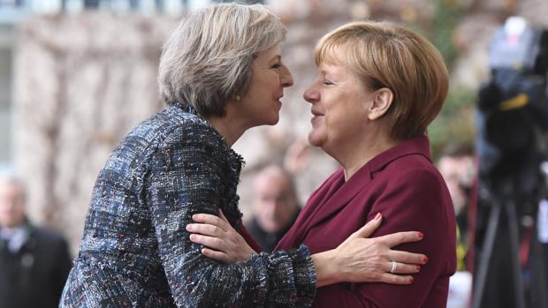 Theresa May y Merkel, hoy en Berlín