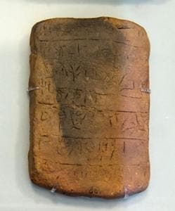 Inscripciones dejadas por la milenaria civilización minoica