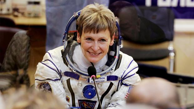 La astronauta estadounidense Peggy Whitson regresa a la Tierra tras 665 días en el espacio