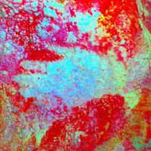 Imagen mejorada de una mano neandertal de 66.000 años de antigüedad prácticamente cubierta de calcita en la cueva de Maltravieso