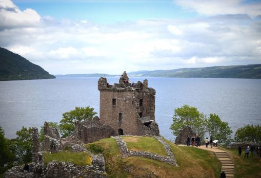 Castillo de Urquhart, en la orilla del Lago Ness