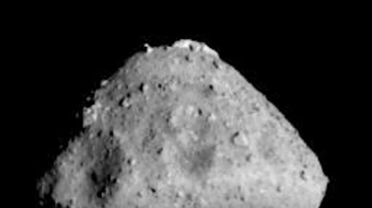 El asteroide Ryugu, fotografiado hace unos días por Hayabusa 2 a 40 km de distancia