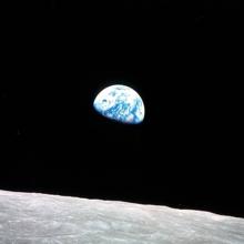 La Tierra, desde la órbita de la Luna fotografiada por la tripulación del Apolo 8