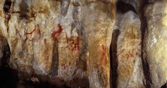 La «escalera» de la cueva de La Pasiega, de más de 64.000 años