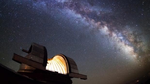 Buscan vida extraterrestre en Andrómeda en señales de luz