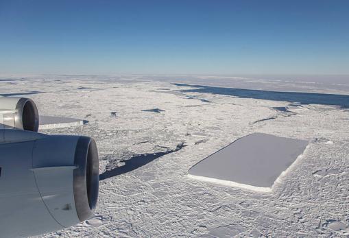 La NASA descubre un iceberg perfectamente rectangular en la Antártida