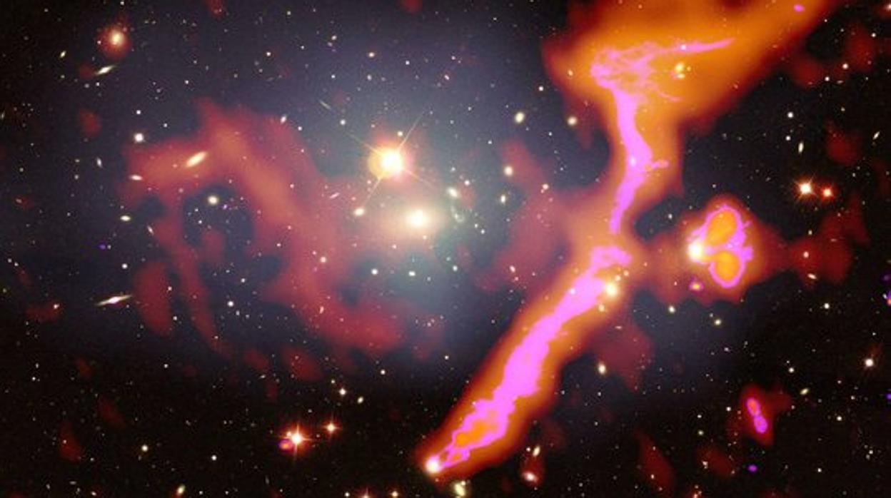 El cúmulo de galaxias Abell 1314 en la constelación de la Osa Mayor está a una distancia de aproximadamente 460 millones de años luz