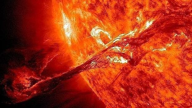 Alertan de la llegada de una tormenta solar inminente que impactará sobre la Tierra