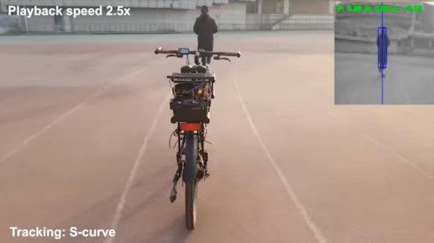 Una inteligencia artificial consigue que una bicicleta se mueve sola