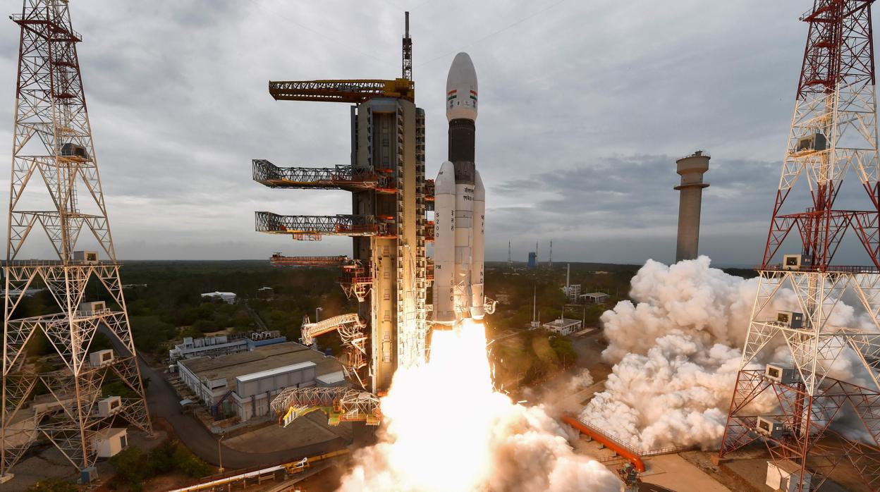 La India pierde contacto con la sonda Chandrayaan-2 durante el alunizaje