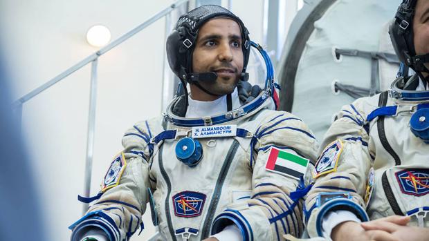 Un emiratí, primer árabe en la estación espacial internacional